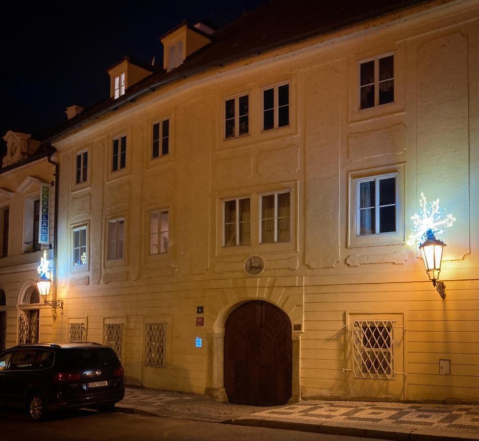 Utulny Byt Pod Prazskym Hradem Lejlighed Prag Eksteriør billede
